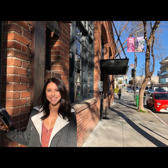 Meet your Posher, Lisette - Picture 1 of 1